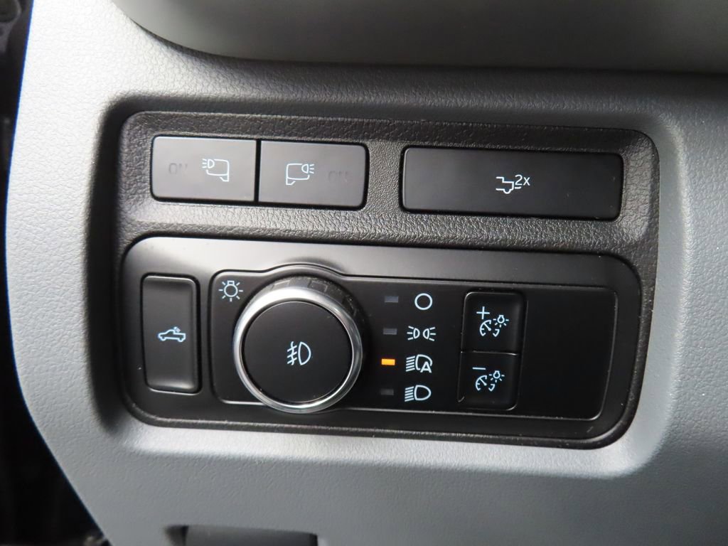 Used 2024 Ford F250 XLT w/ Black Appearance Package AWD/4WD image 49