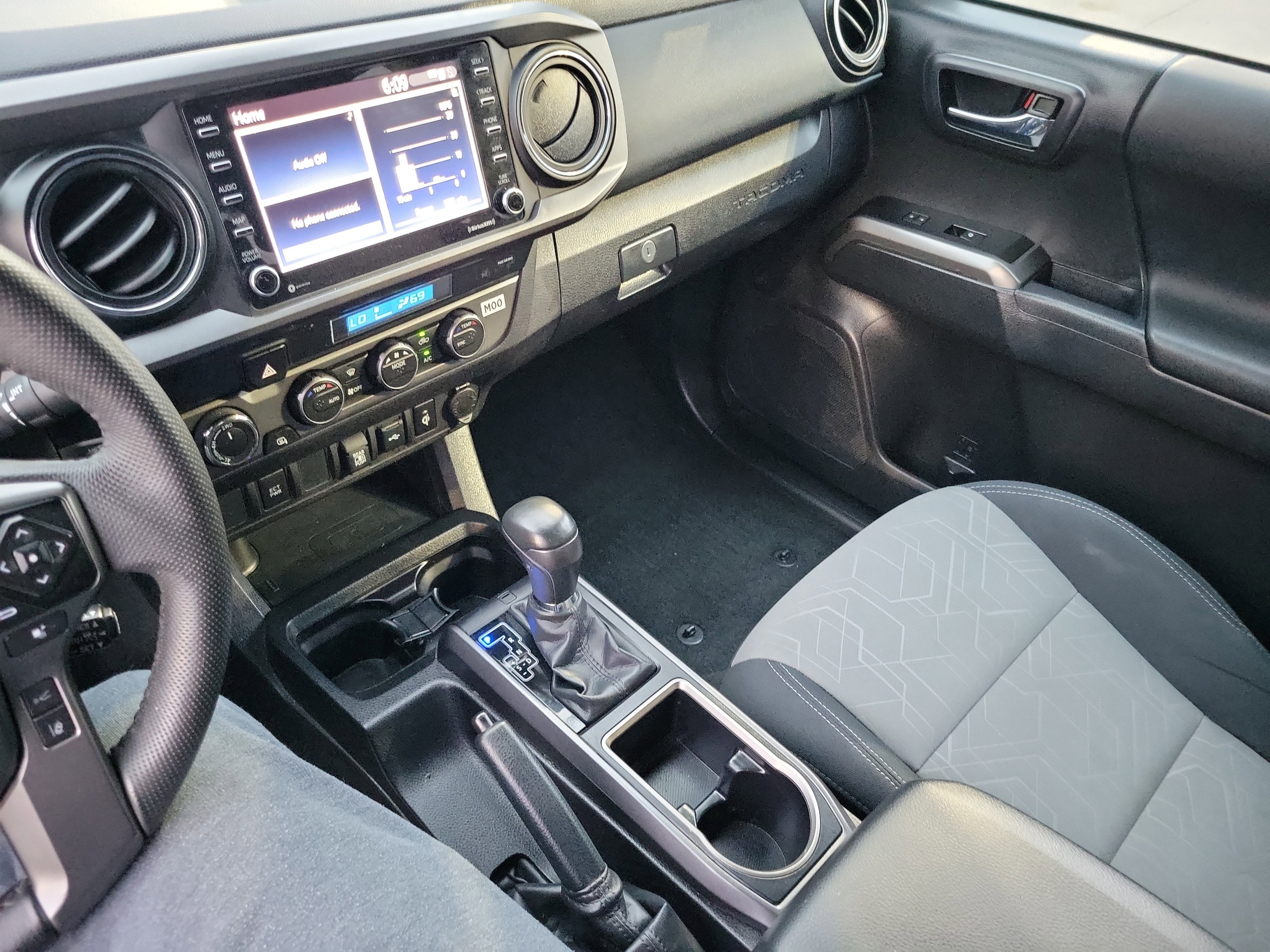 Used 2023 Toyota Tacoma TRD Off-Road w/ Black Out Package (TMS) image 17