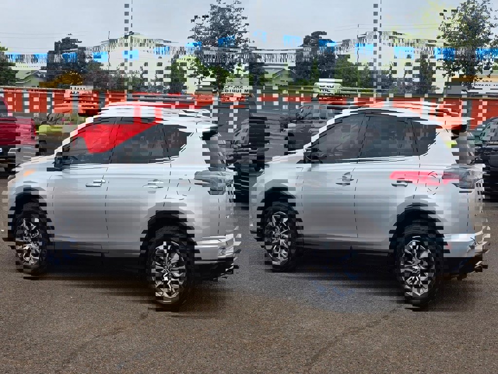 Used 2016 Toyota RAV4 XLE image 32