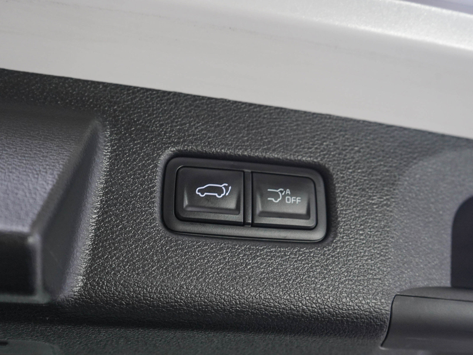 Used 2024 Kia Telluride EX w/ EX Captain's Chair Package AWD/4WD image 11