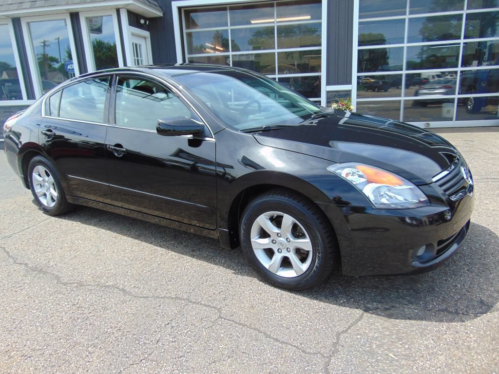 Used 2008 Nissan Altima 2.5 SL w/ SL Pkg FWD image 1