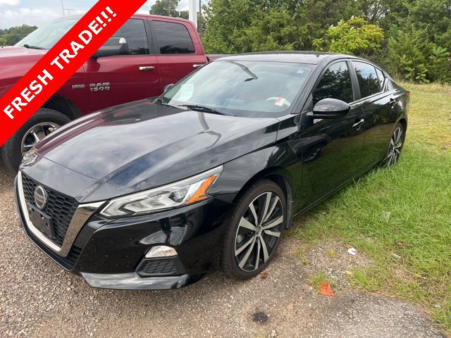 Certified 2020 Nissan Altima 2.5 SR image 1