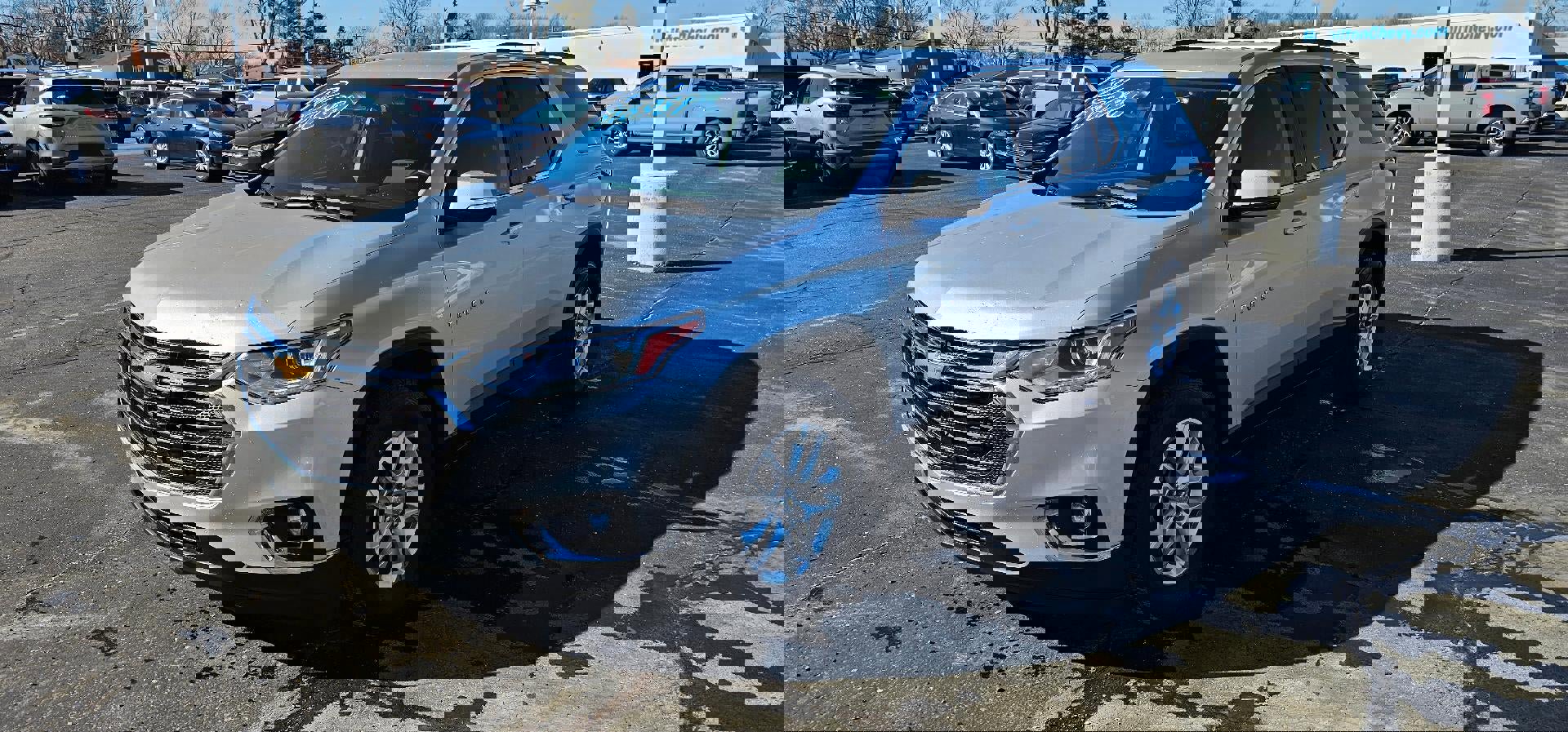 Used 2019 Chevrolet Traverse LT image 3