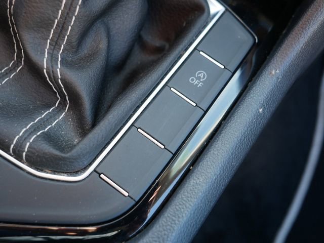 Certified 2023 Volkswagen Taos SE w/ Panoramic Sunroof Package image 35