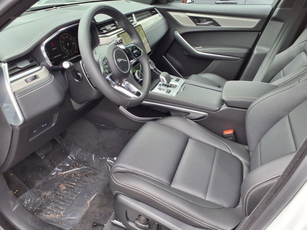 New 2026 Jaguar F-PACE R-Dynamic S image 17