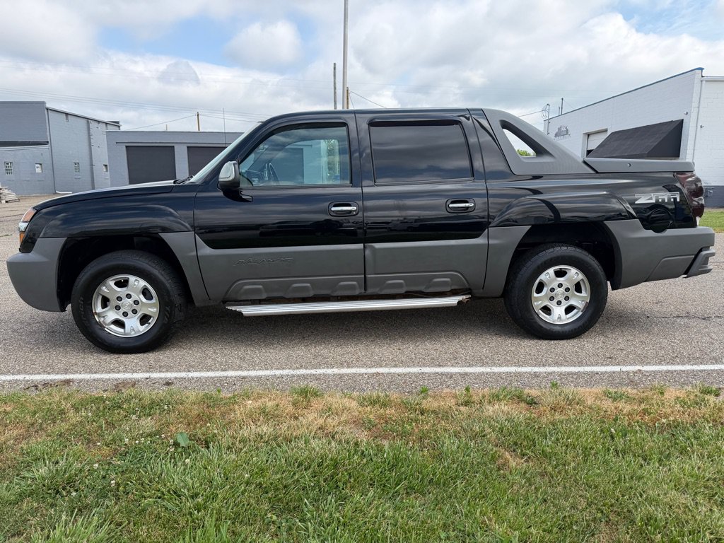 Used 2002 Chevrolet Avalanche 2WD image 8
