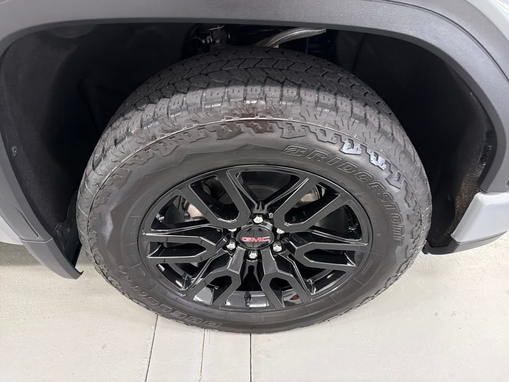 Used 2024 GMC Sierra 1500 Pro w/ Graphite Edition AWD/4WD image 4