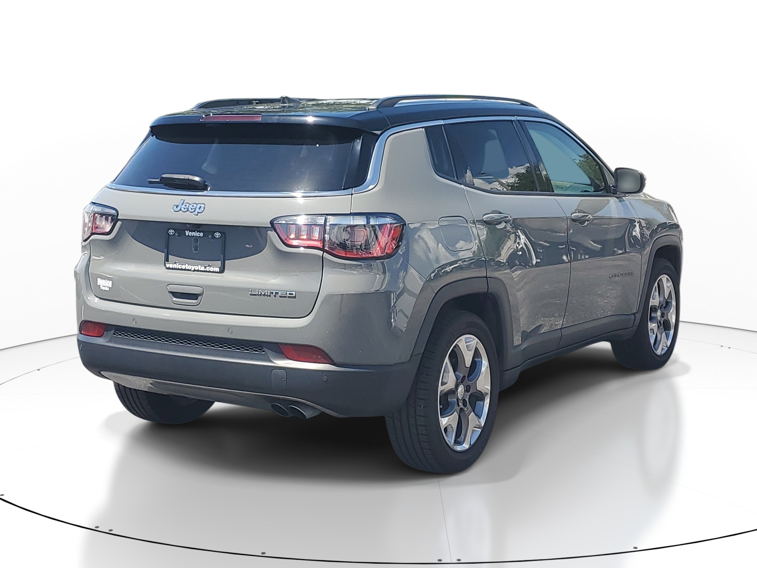 Used 2021 Jeep Compass Limited w/ Elite Interior Group FWD image 6