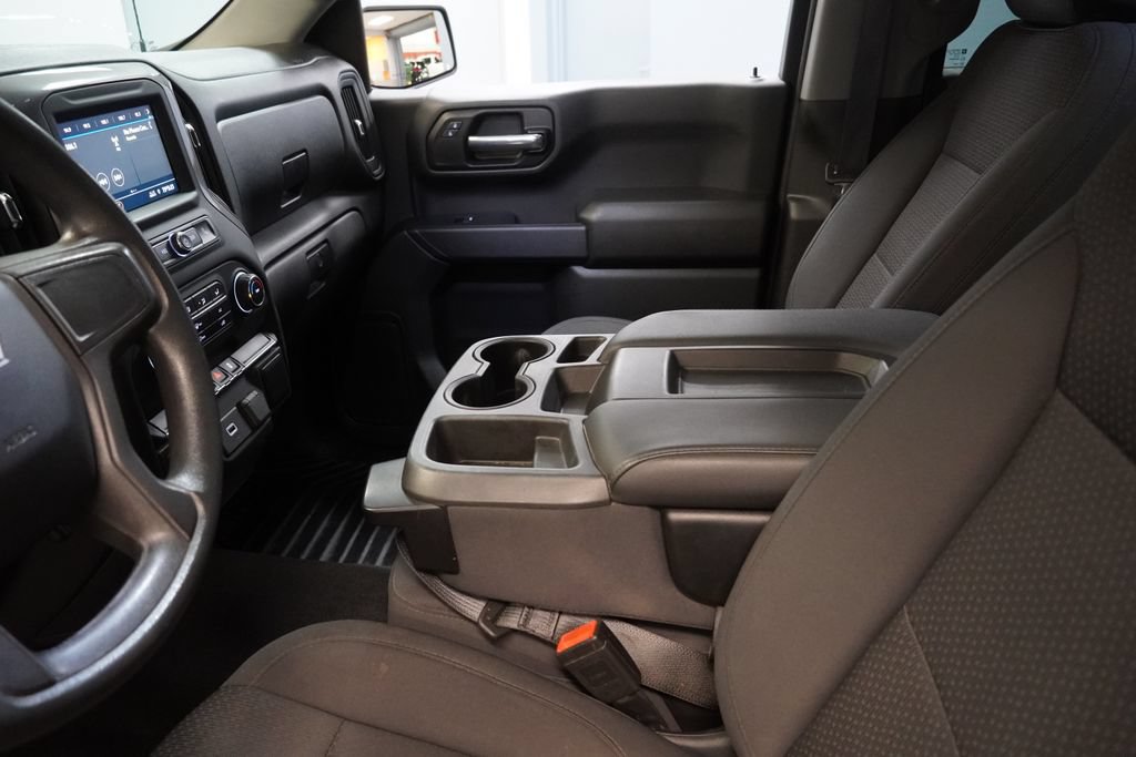 Used 2020 Chevrolet Silverado 1500 Custom w/ Custom Value Package AWD/4WD image 7