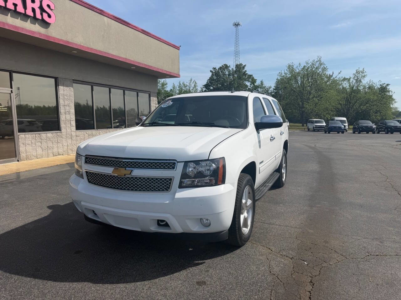 Used 2014 Chevrolet Tahoe LT w/ All-Star Edition AWD/4WD image 2
