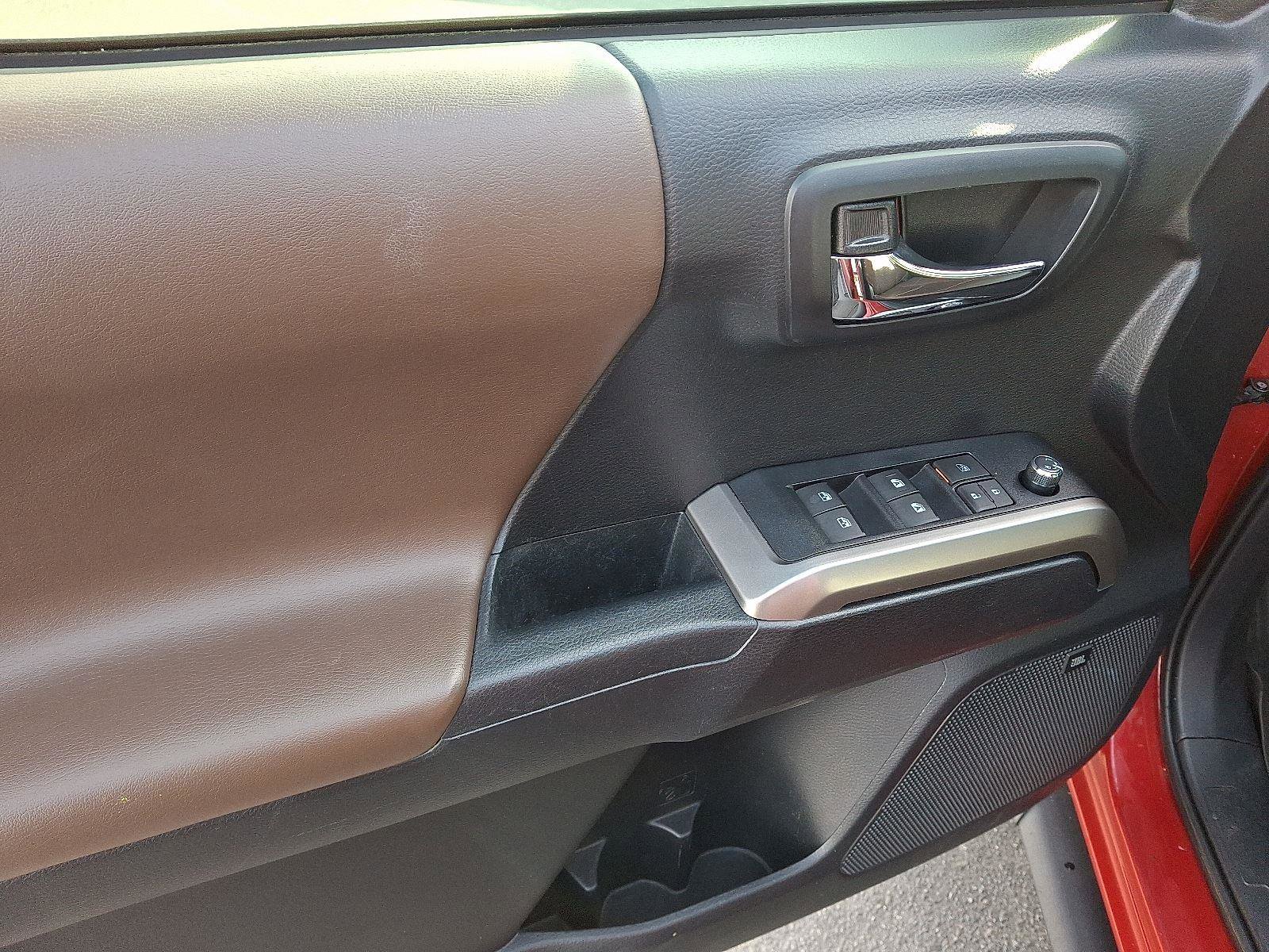 Used 2018 Toyota Tacoma Limited image 12