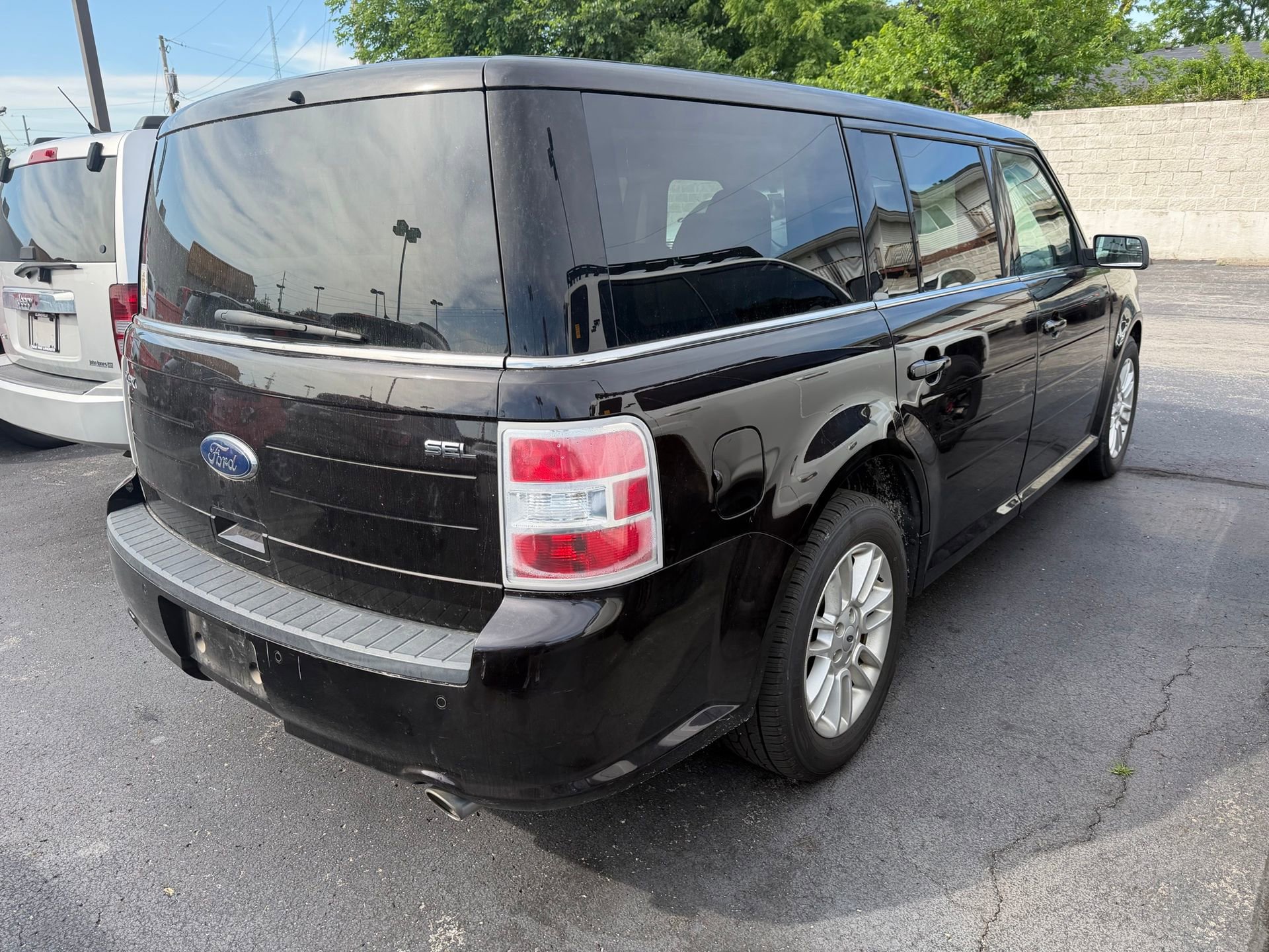 Used 2013 Ford Flex SEL FWD image 2