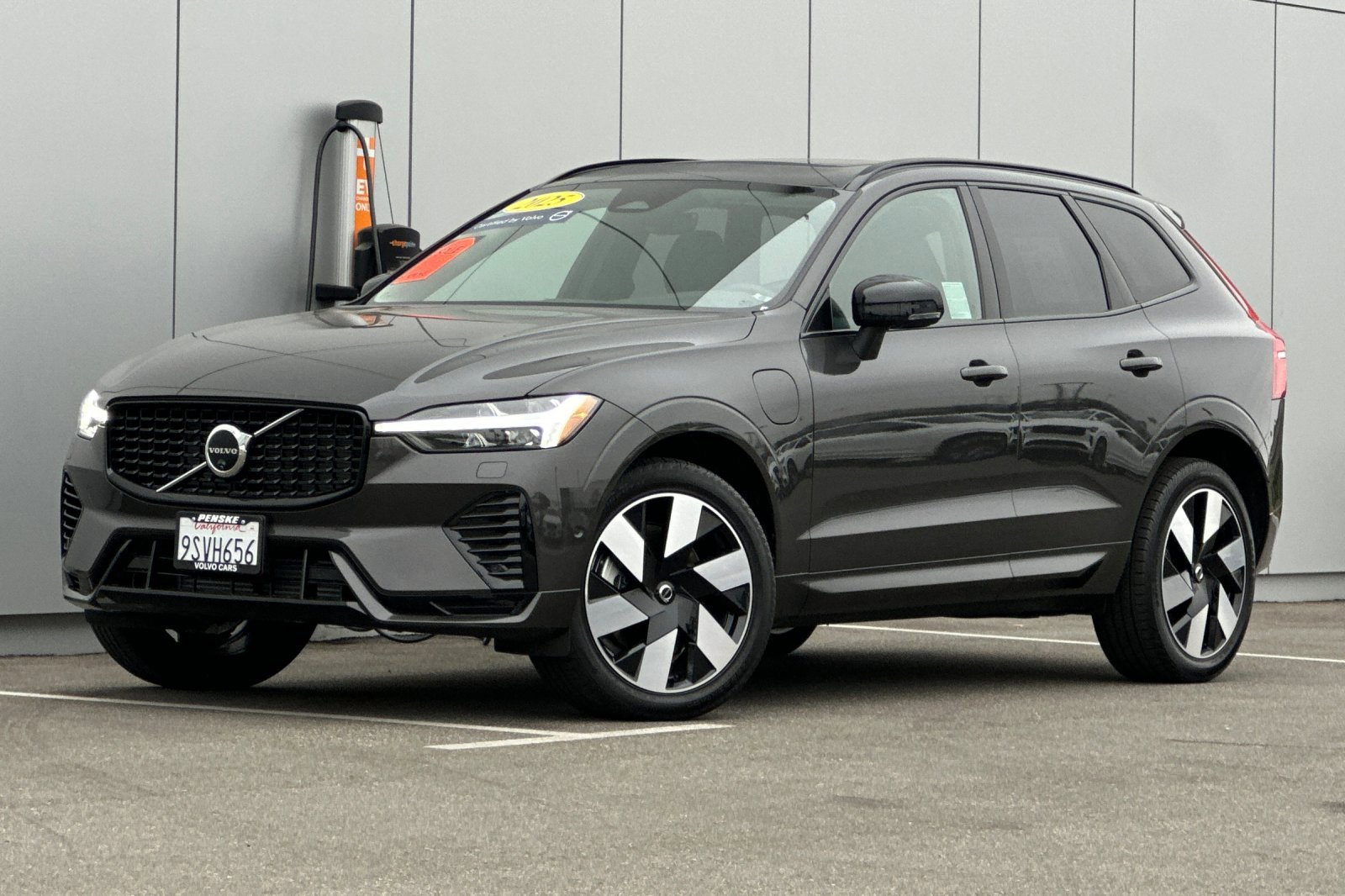 Used 2025 Volvo XC60 T8 Plus w/ Protection Package Premier