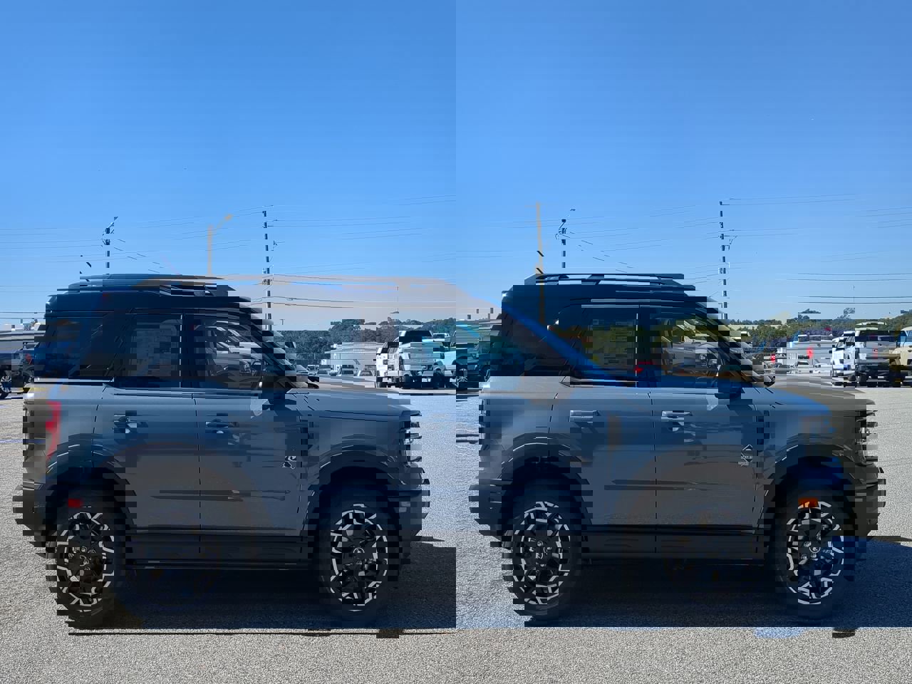 New 2025 Ford Bronco Sport Outer Banks w/ Outer Banks Tech Package+ AWD/4WD image 2