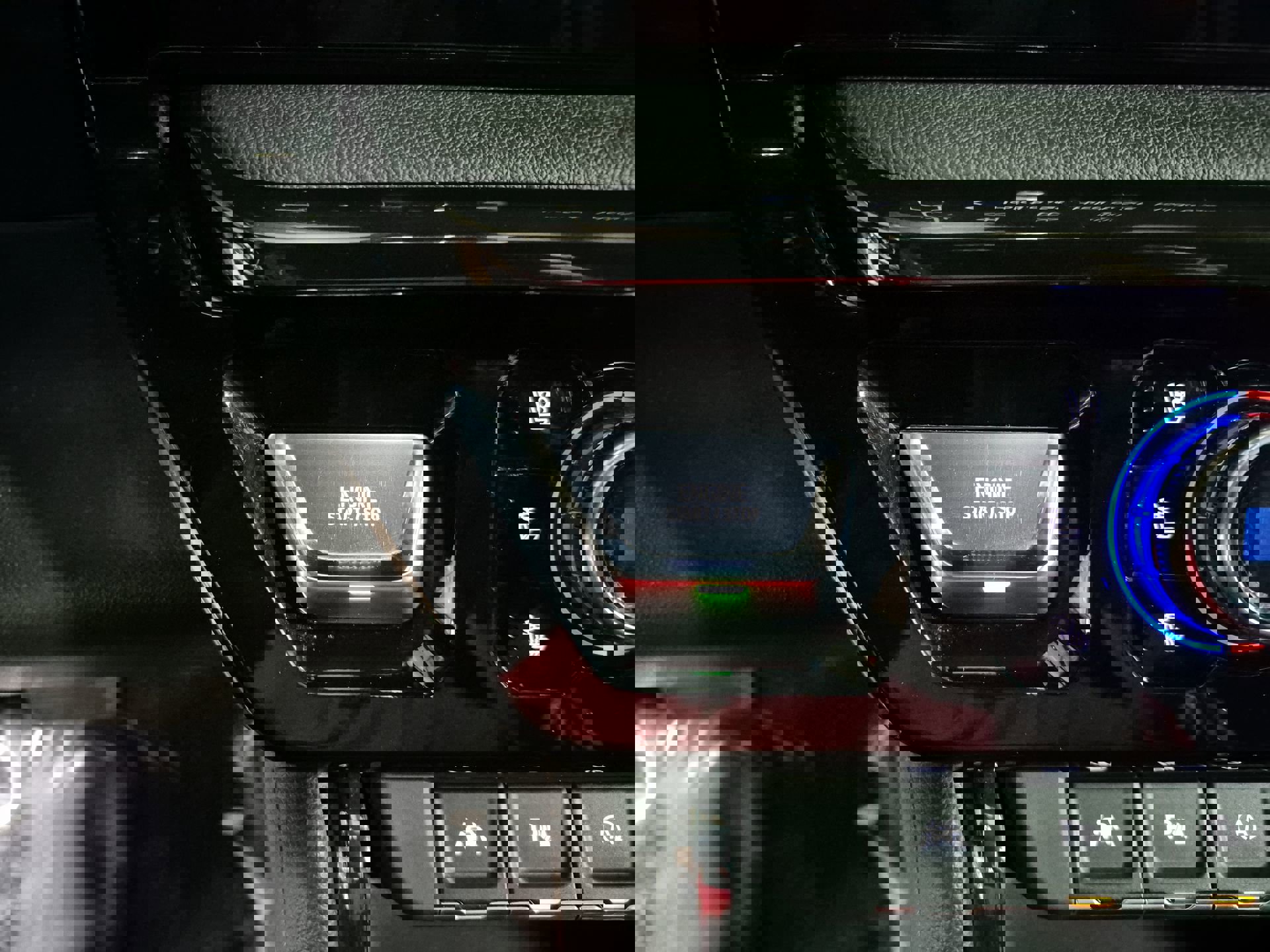 Used 2022 GMC Sierra 1500 AT4 w/ Technology Package image 18