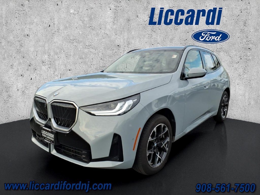 Used 2025 BMW X3 xDrive30i AWD/4WD image 3