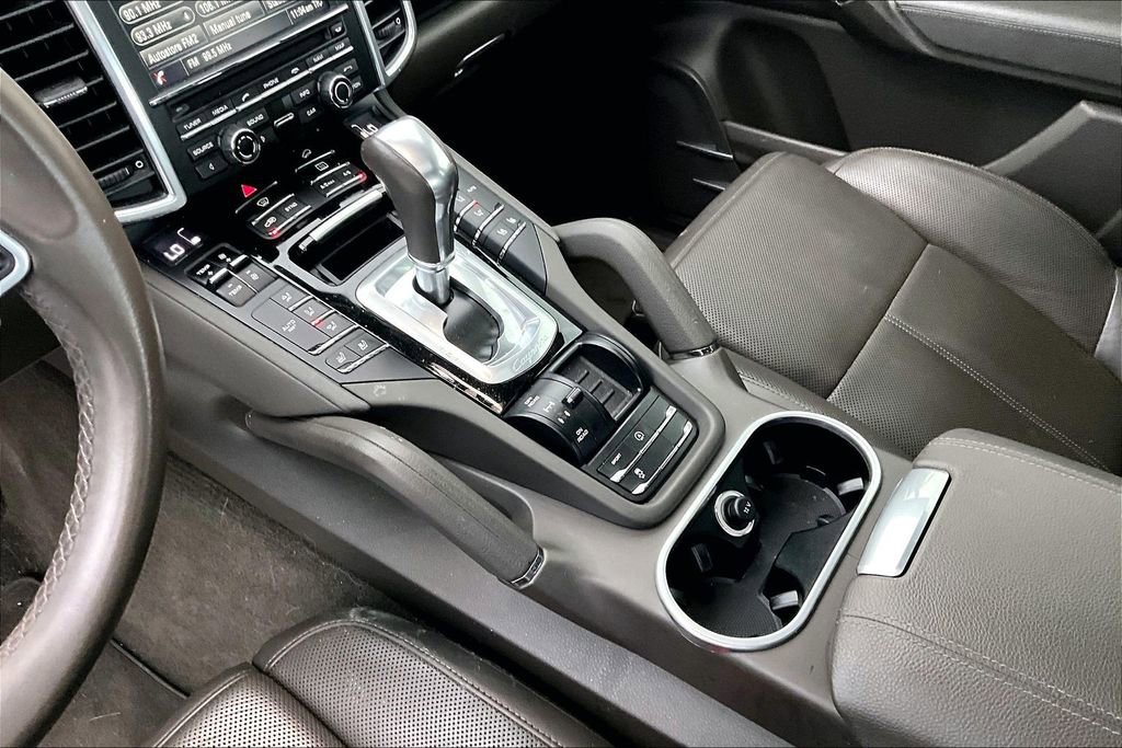 Used 2016 Porsche Cayenne image 16