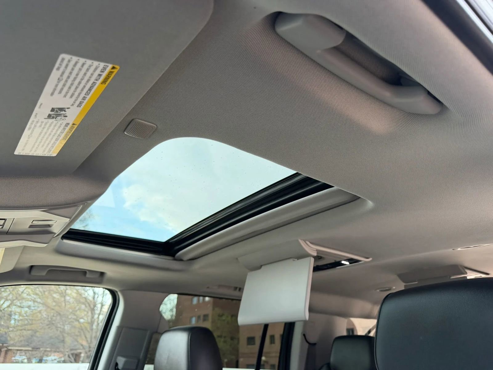 Used 2020 Cadillac Escalade ESV Premium Luxury image 6