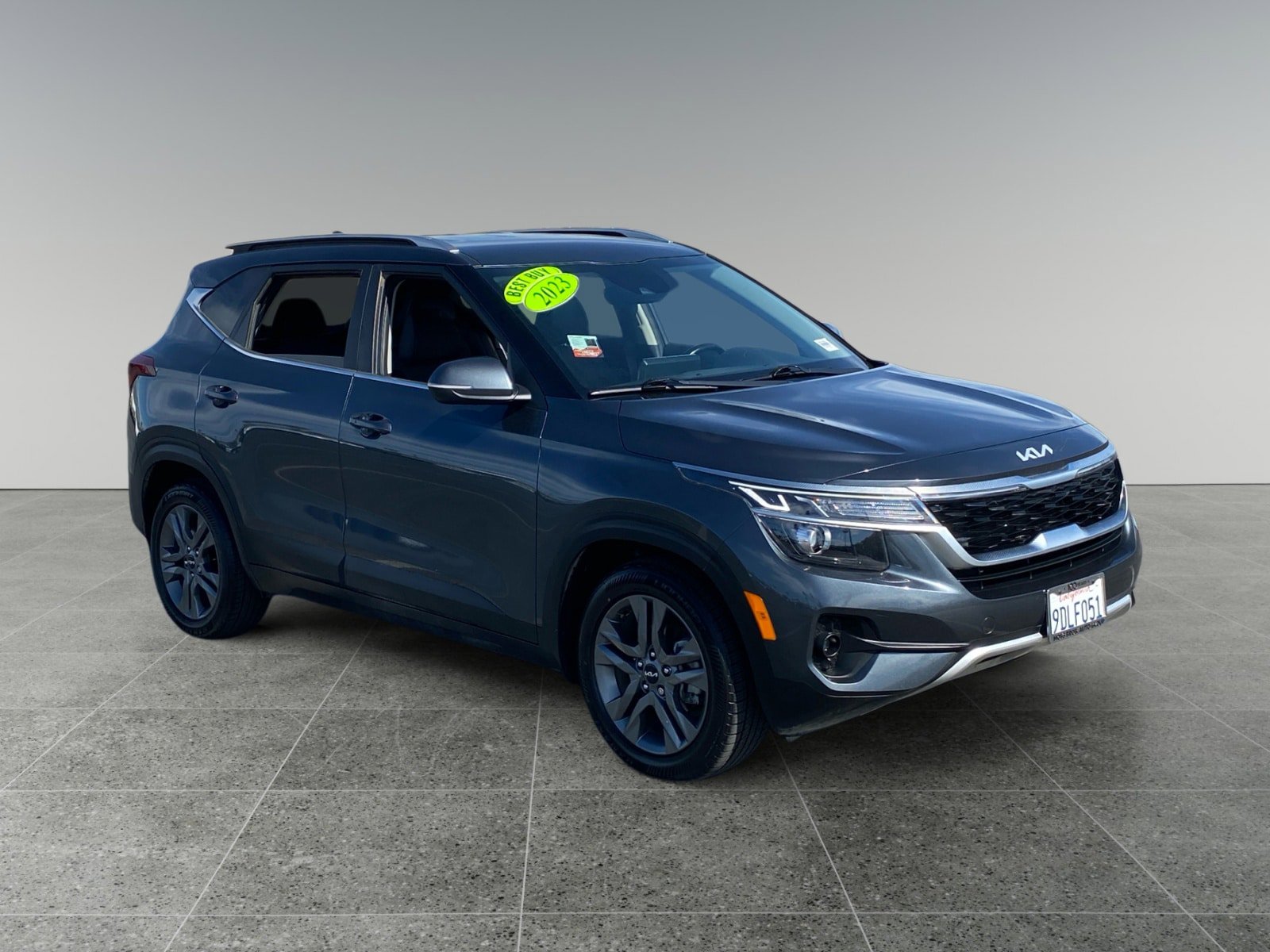 Used 2023 Kia Seltos S w/ Navigation Package FWD image 7
