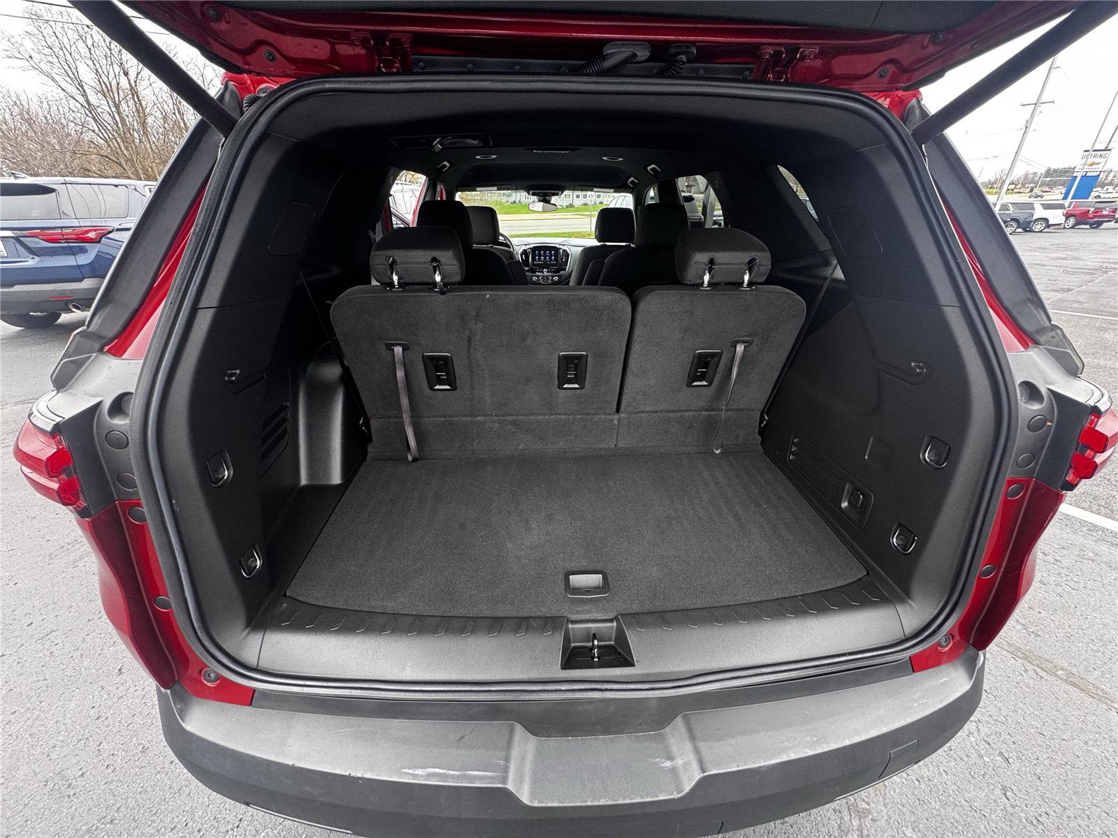 Used 2023 Chevrolet Traverse LT w/ LPO, Floor Liner Package image 8