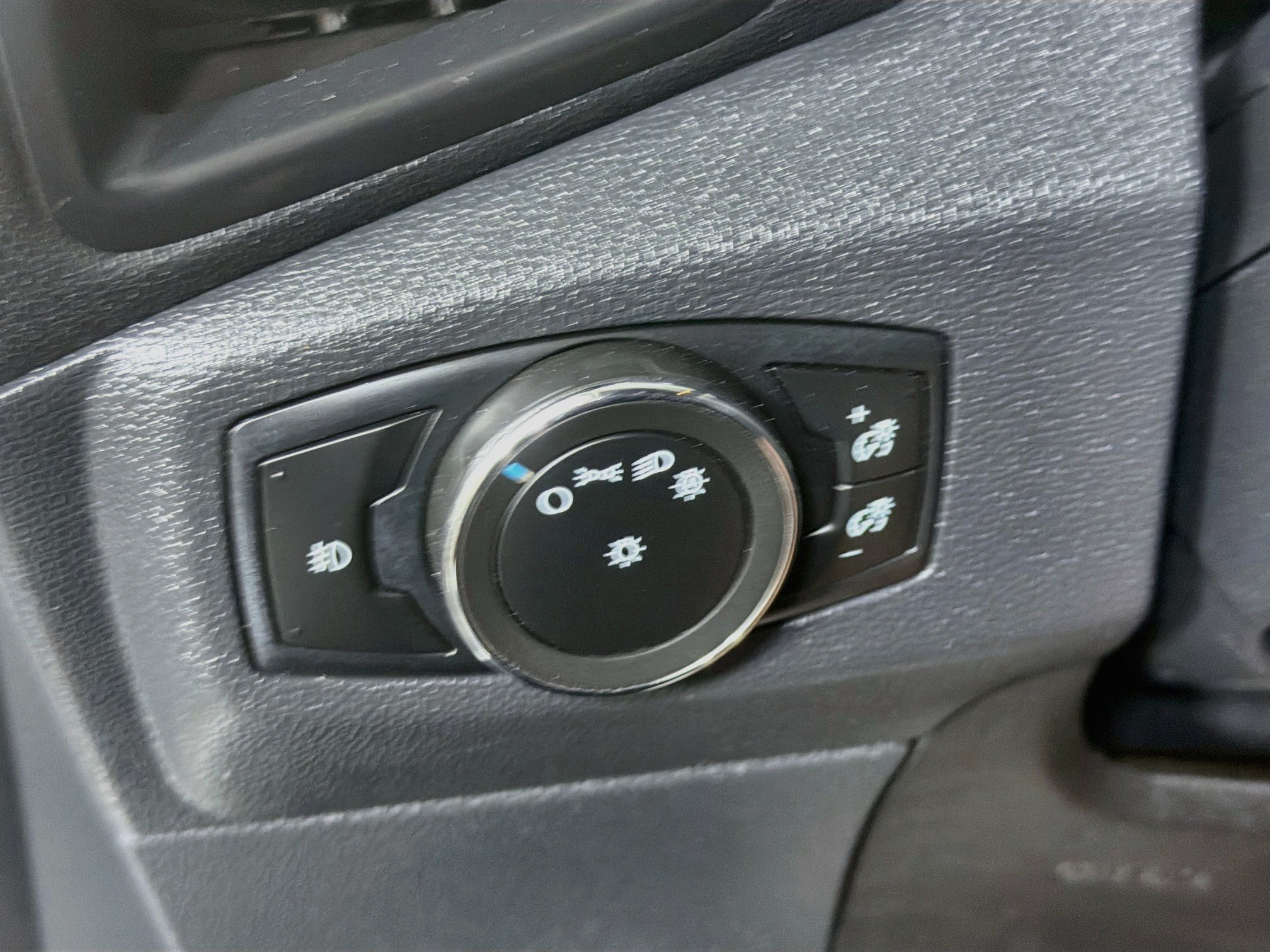 Used 2020 Ford EcoSport SES w/ Interior Protection Package AWD/4WD image 17
