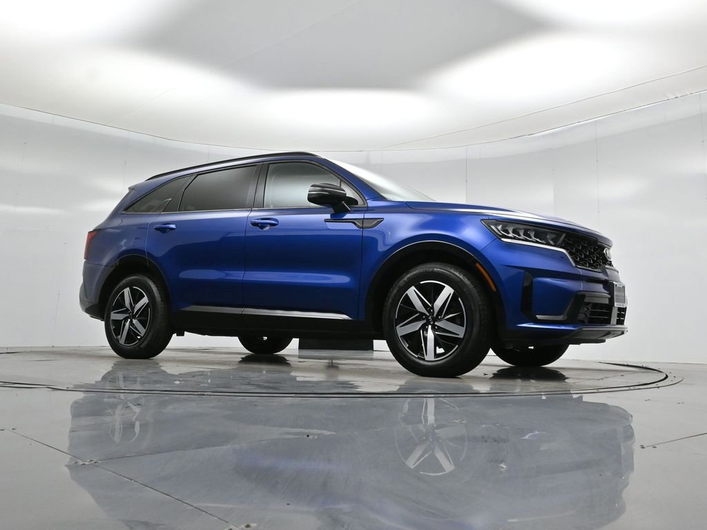 Used 2021 Kia Sorento EX image 4
