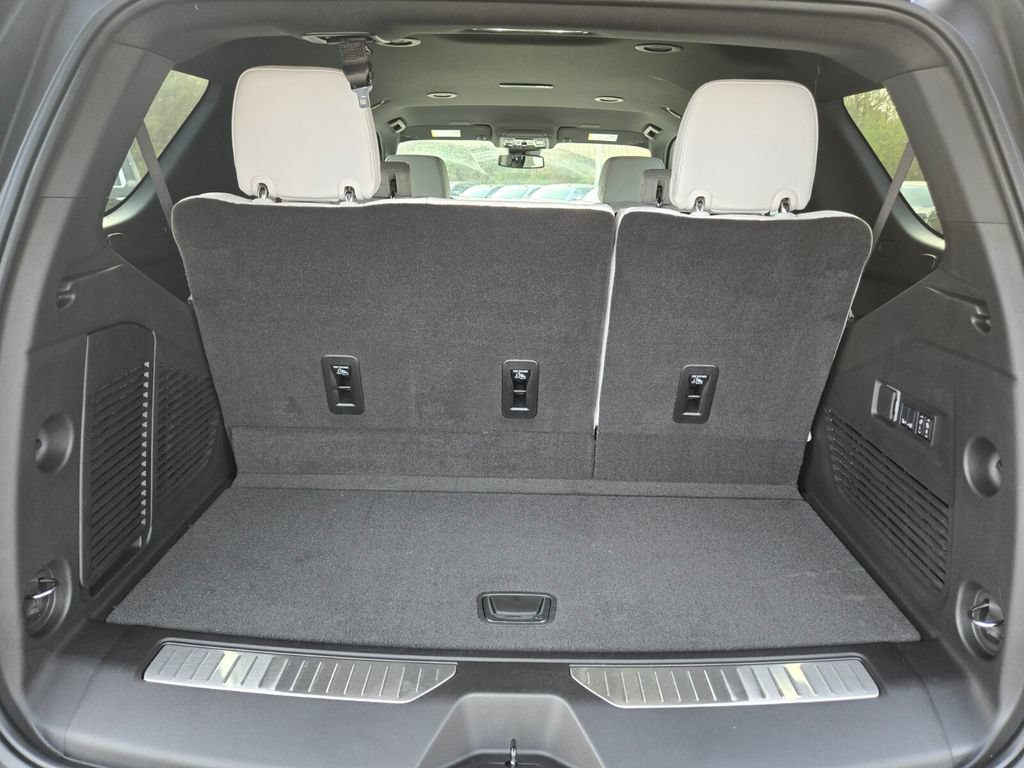New 2026 Chevrolet Tahoe Premier AWD/4WD image 8