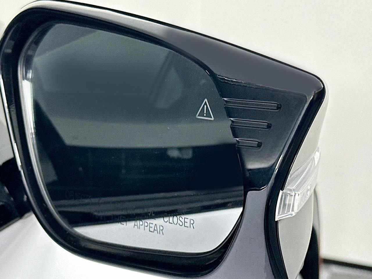 Used 2025 Kia EV6 Light w/ Light LR Technology Package RWD image 31