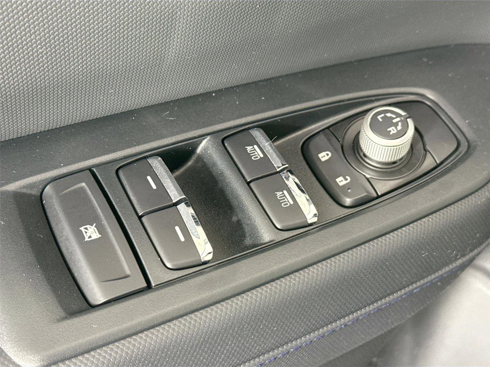 Used 2025 Subaru Forester Limited image 29