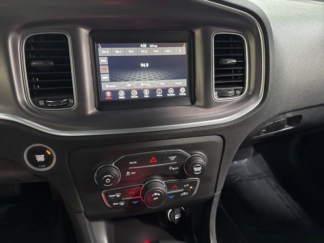 Used 2020 Dodge Charger SXT image 17