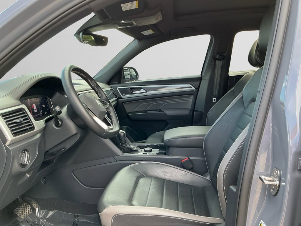 Used 2021 Volkswagen Atlas Cross Sport SEL Premium image 9