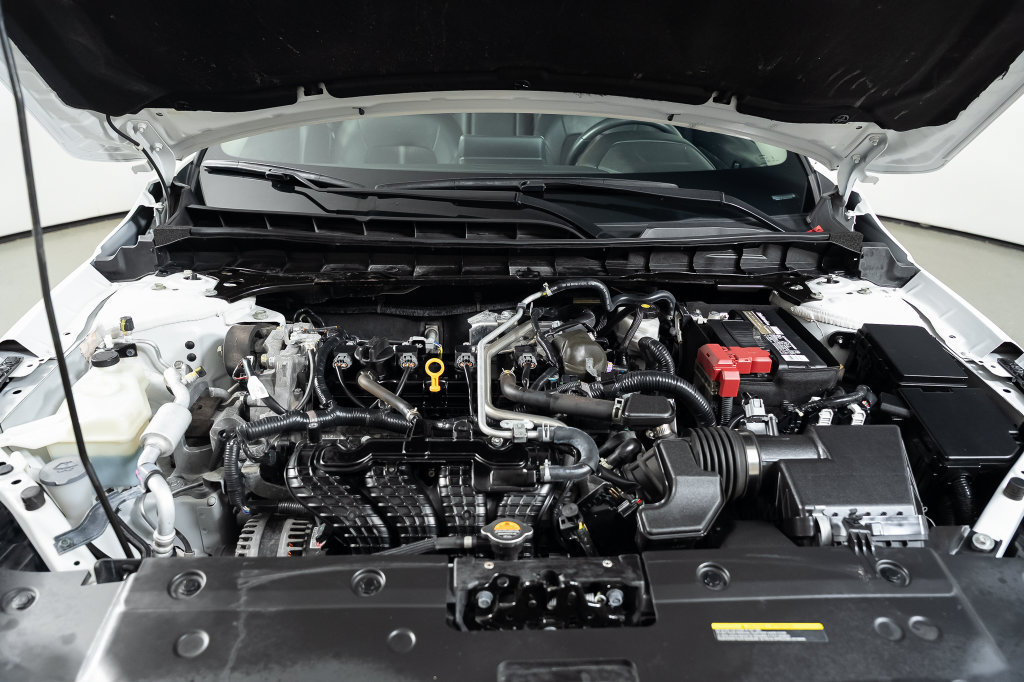 Used 2024 Nissan Altima 2.5 SR FWD image 39
