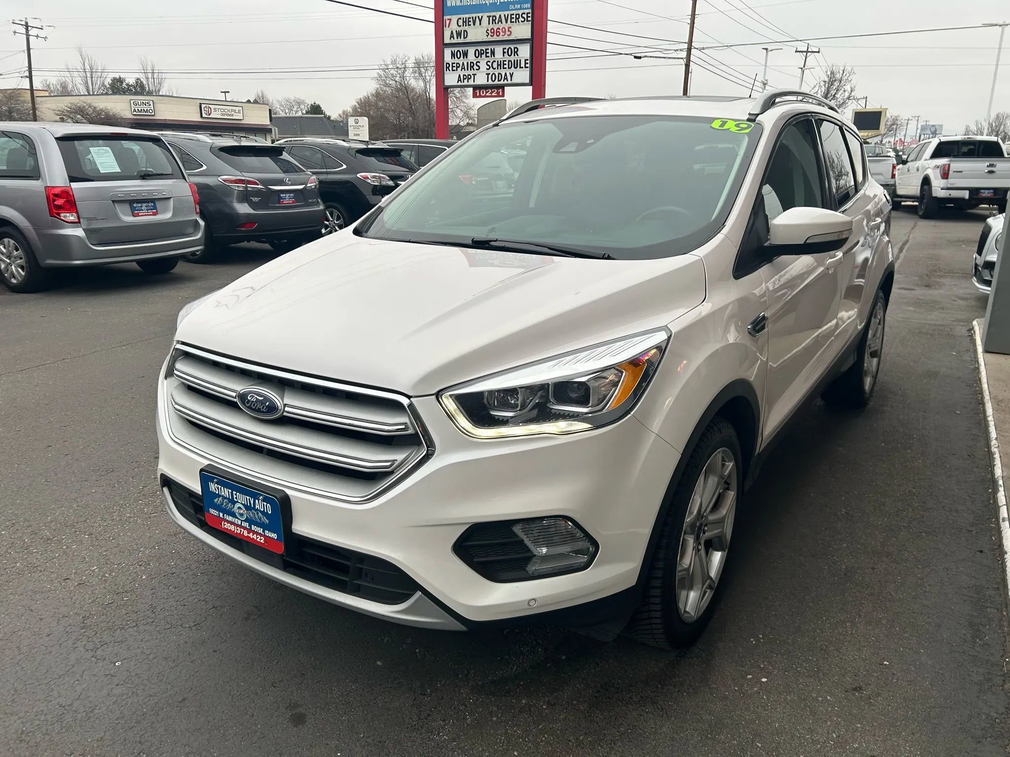 Used 2019 Ford Escape Titanium image 39
