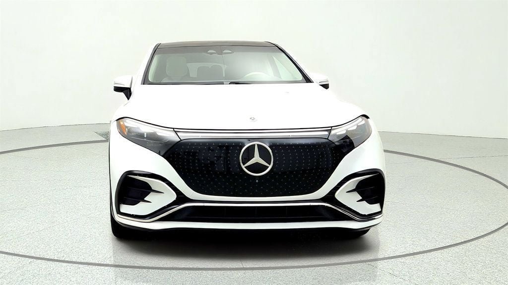 Used 2026 Mercedes-Benz EQS 400 4MATIC SUV image 2