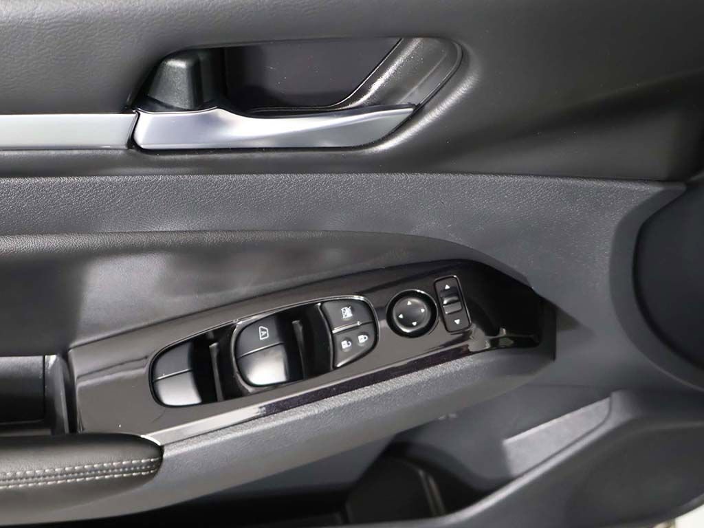 Used 2023 Nissan Altima 2.5 SV FWD image 29