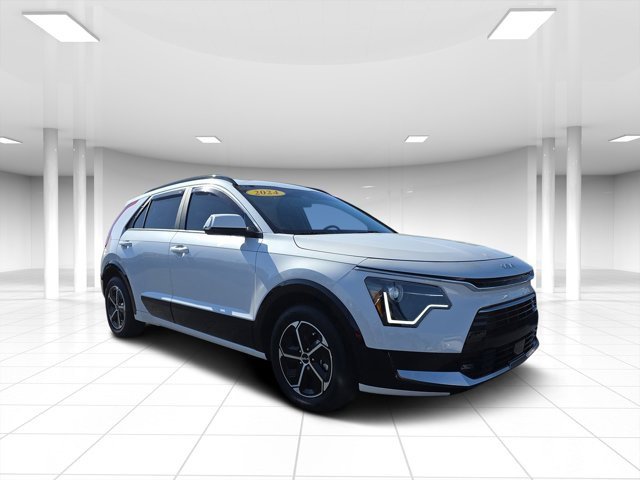 Used 2024 Kia Niro SX image 1