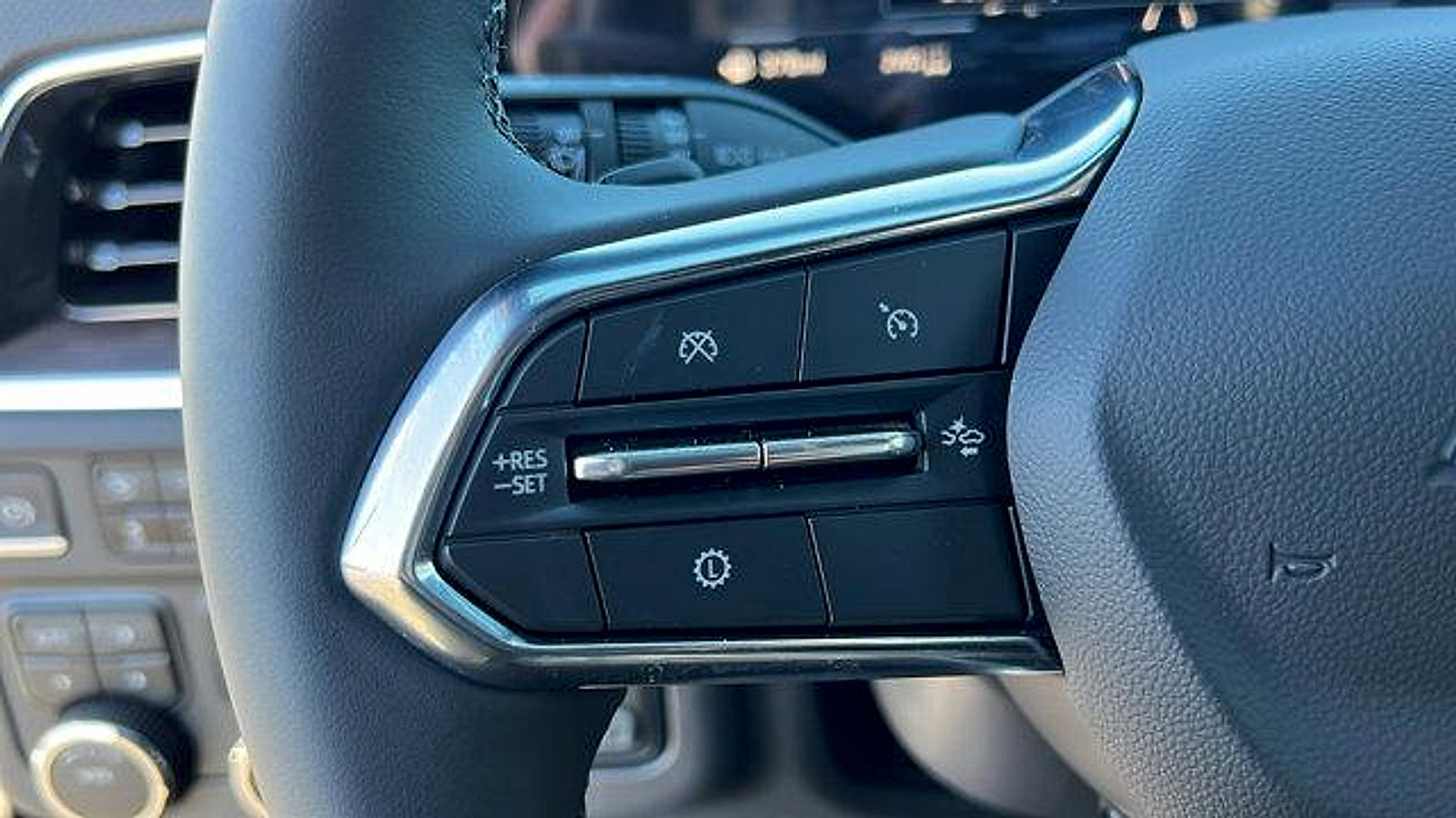 New 2026 Chevrolet Suburban Premier image 27