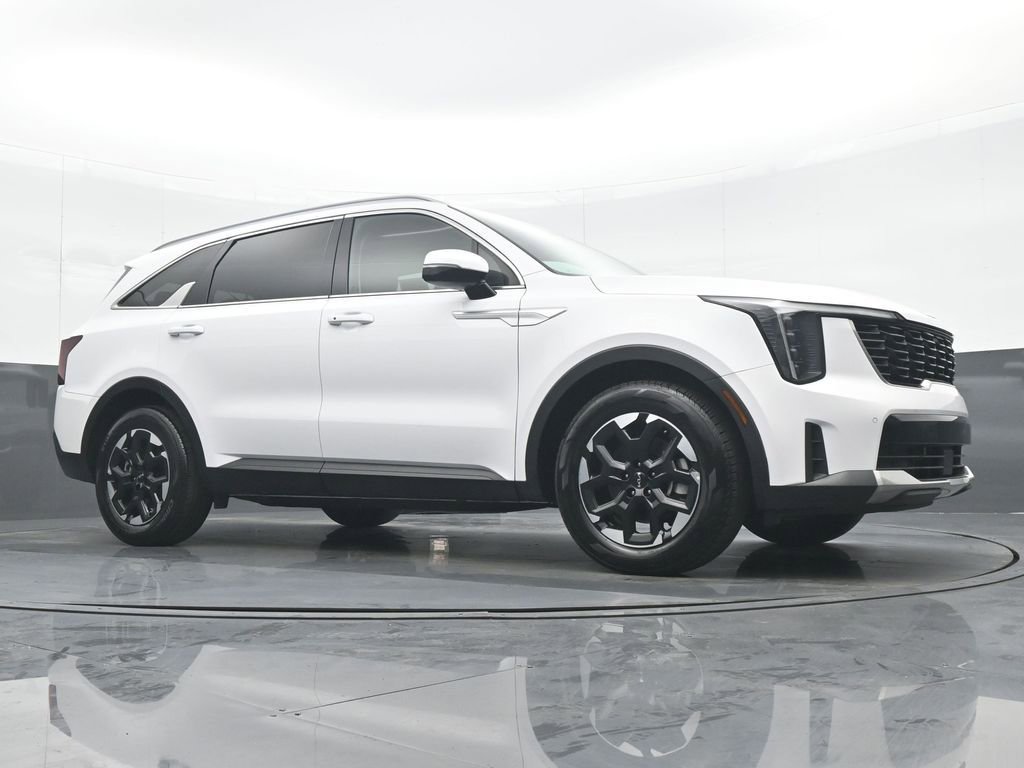 Used 2024 Kia Sorento S image 32