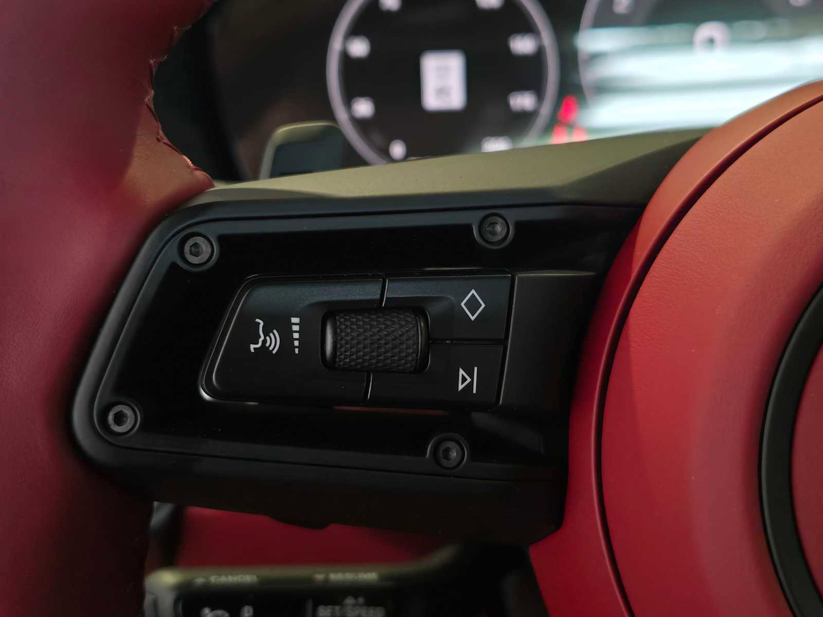 Used 2025 Porsche 911 Carrera image 26