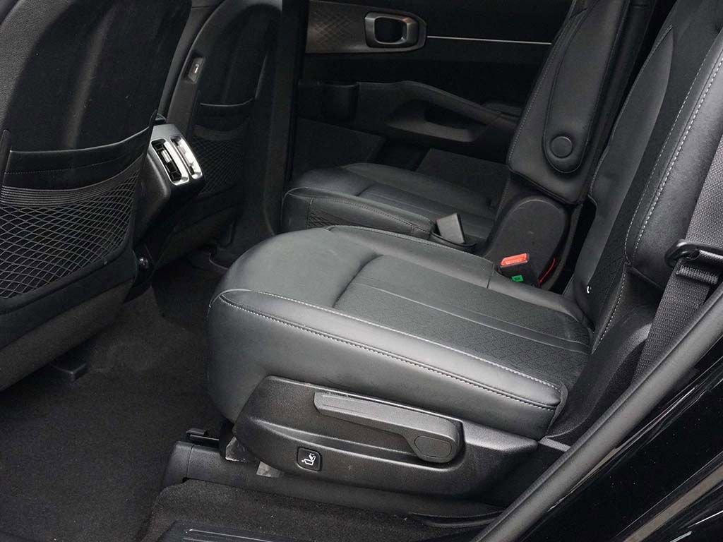 Used 2022 Kia Sorento S FWD image 33