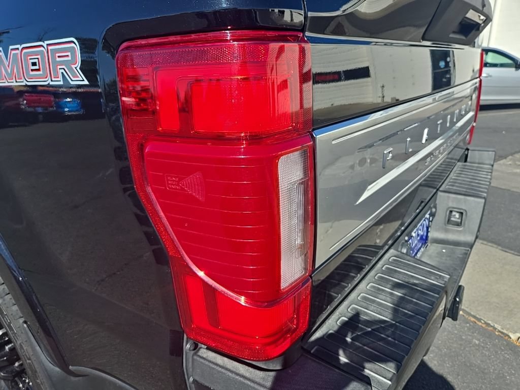 Used 2022 Ford F350 Platinum w/ Tremor Off-Road Package AWD/4WD image 34