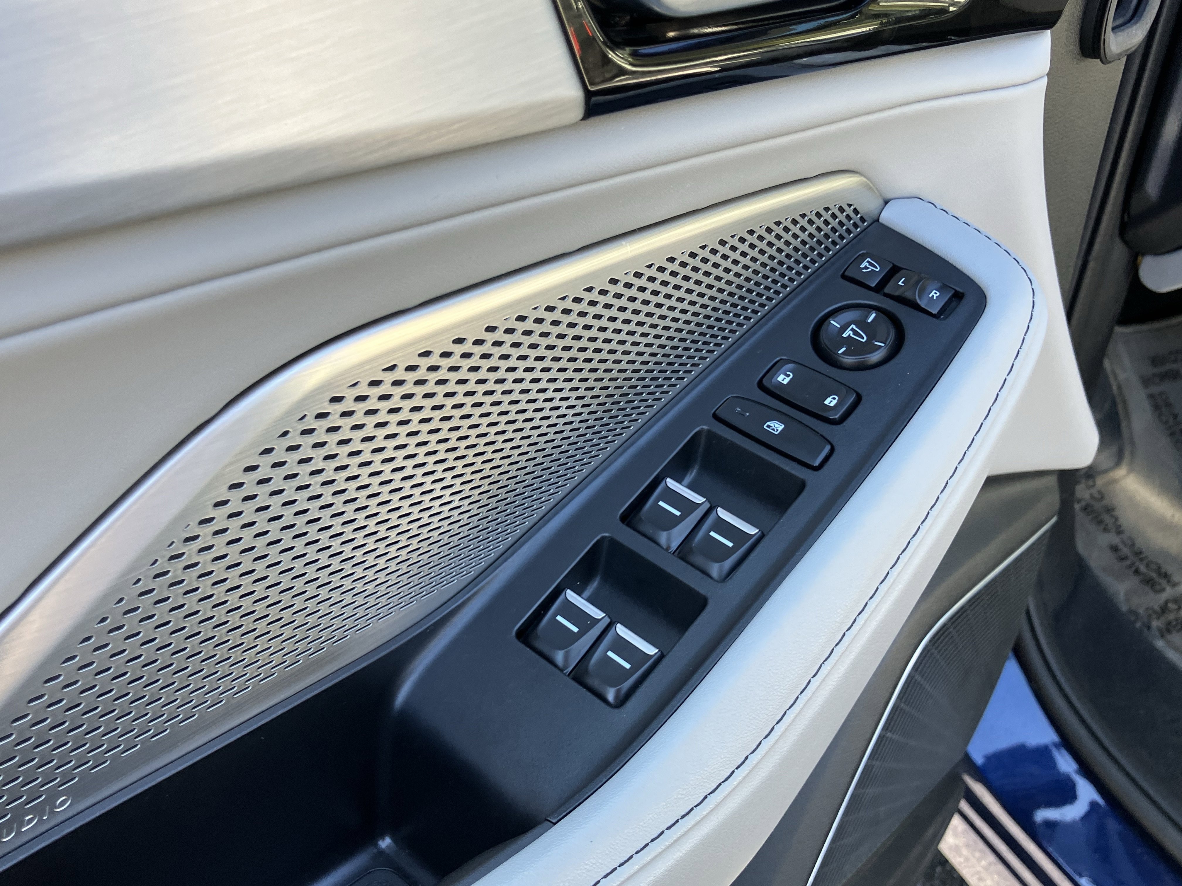 Used 2023 Acura MDX FWD w/ Technology Package image 15