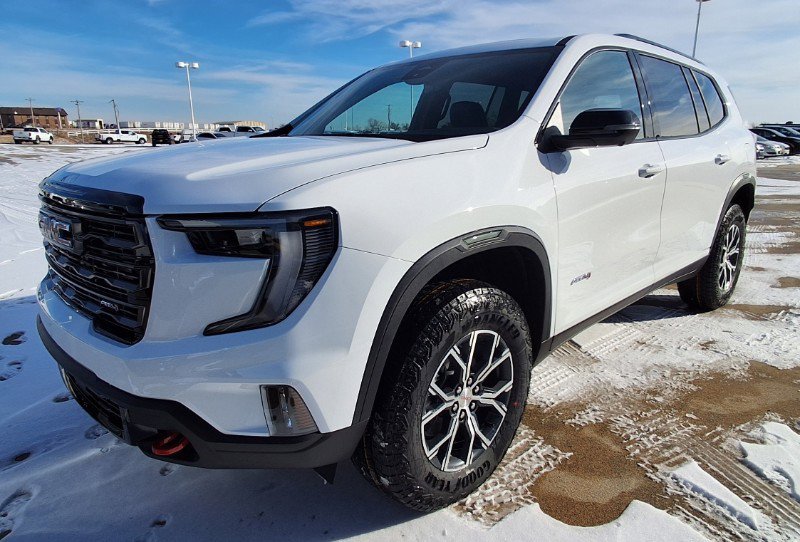 New 2026 GMC Acadia AT4 w/ Luxury Package image 4