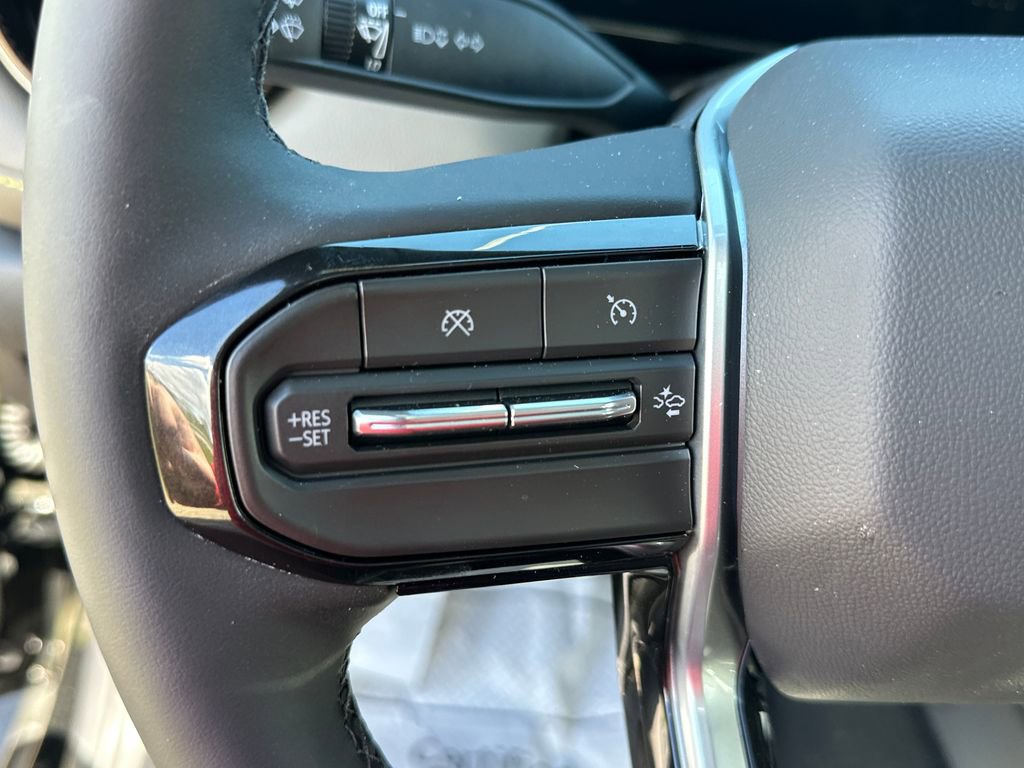 New 2026 Chevrolet Colorado ZR2 w/ Technology Package AWD/4WD image 16