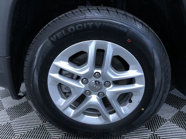 Used 2019 Jeep Compass Sport image 8