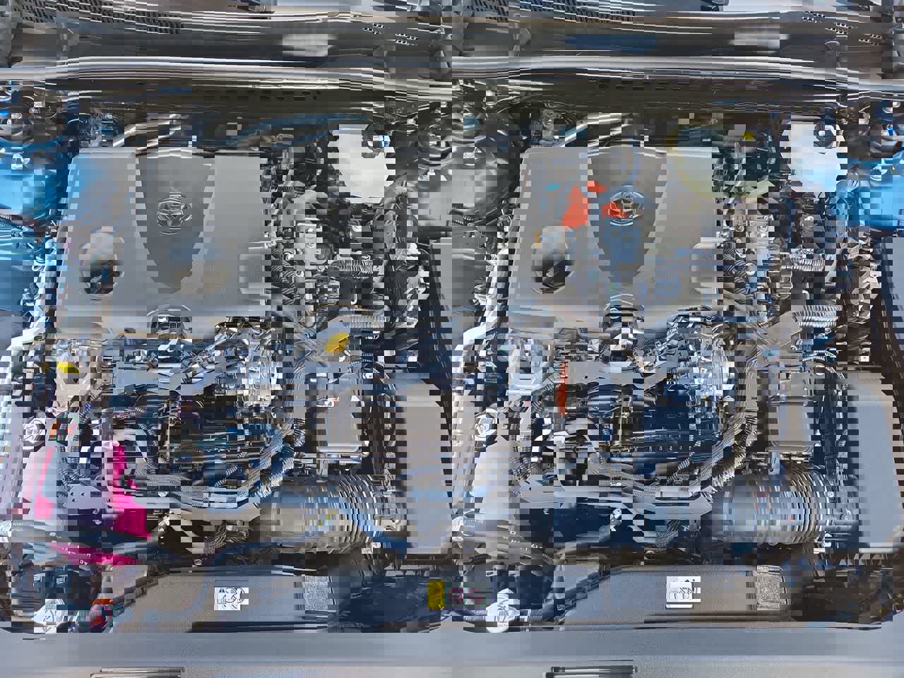 Used 2025 Toyota Camry SE w/ Convenience Package image 13