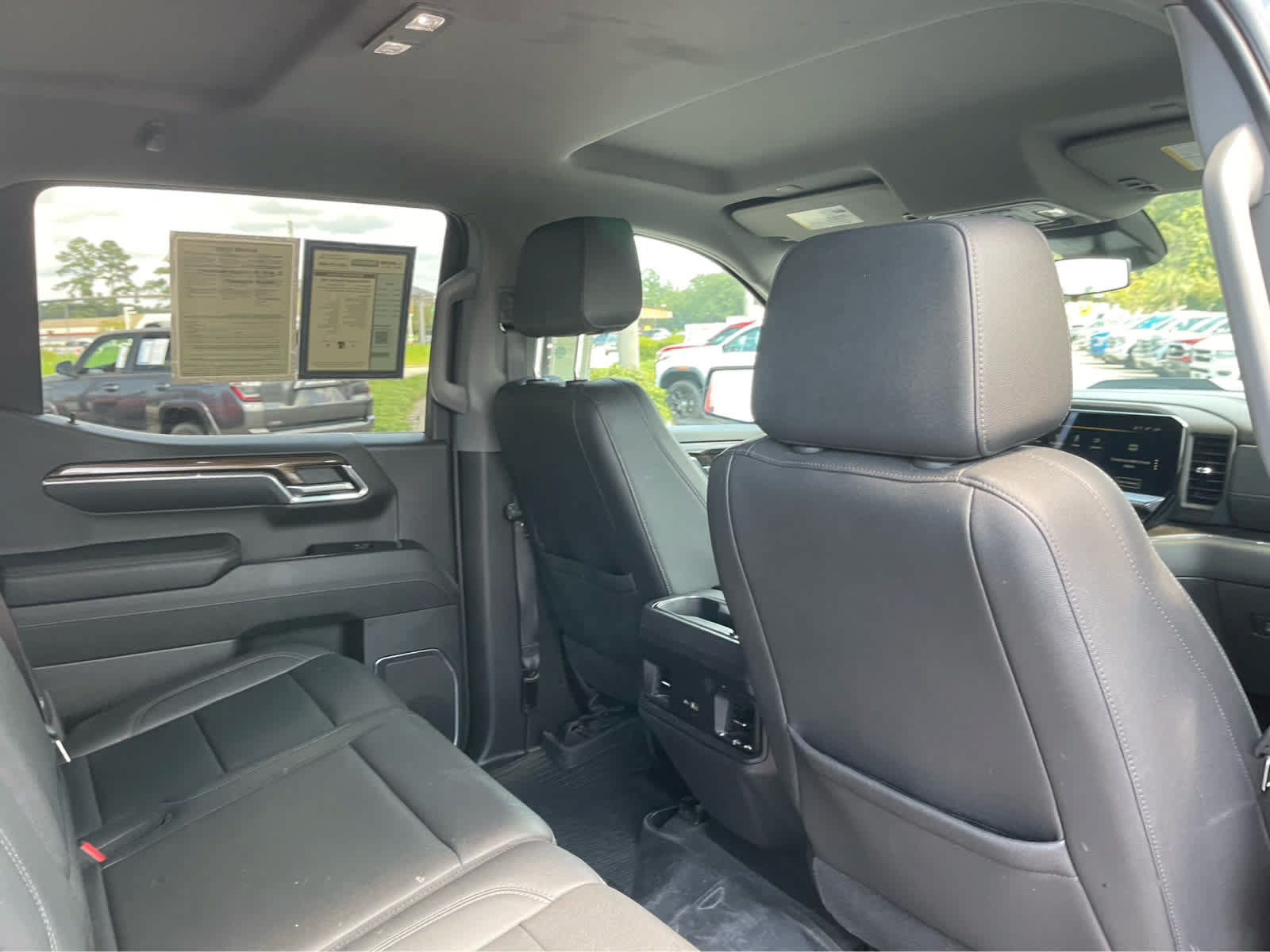 Used 2023 Chevrolet Silverado 1500 LT Trail Boss w/ LT Trail Boss Premium Package AWD/4WD image 23