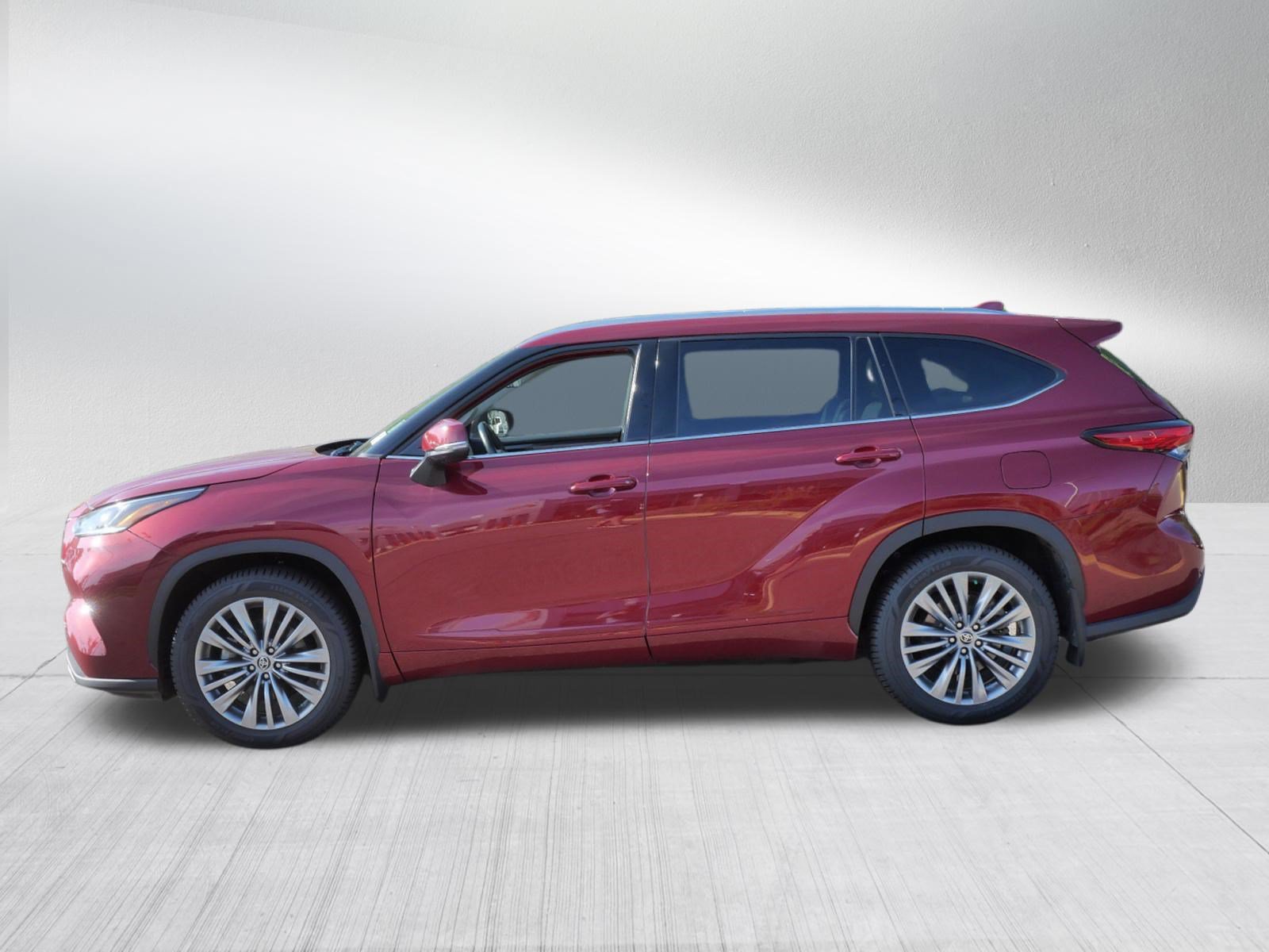 Used 2022 Toyota Highlander Platinum AWD/4WD image 4