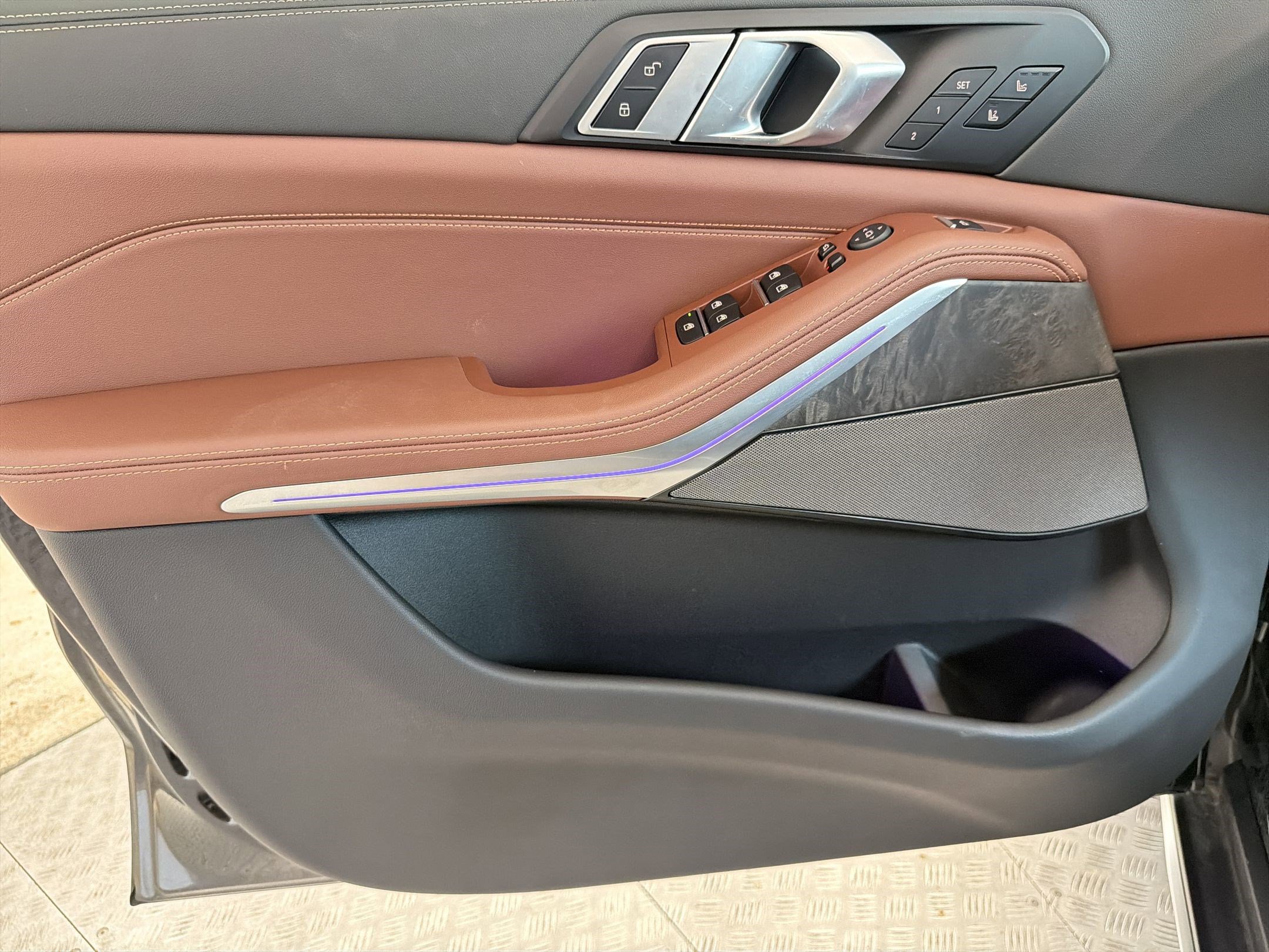 Used 2026 BMW X5 xDrive40i w/ Executive Package image 13