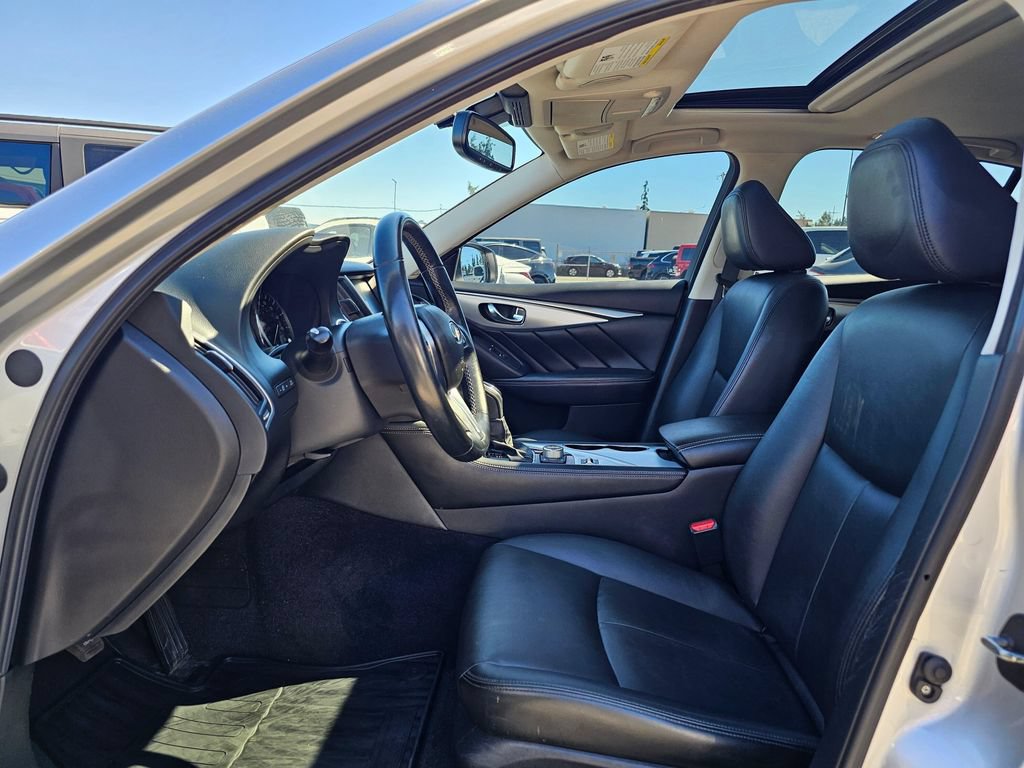 Used 2019 INFINITI Q50 Luxe w/ All Weather Package (L93) AWD/4WD image 20